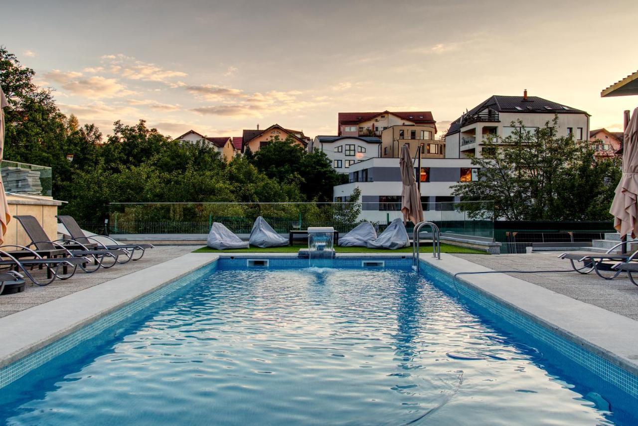 Panorama Deluxe Aparthotel Cluj-Napoca Exterior foto